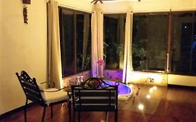 Tropical Suites & Villas